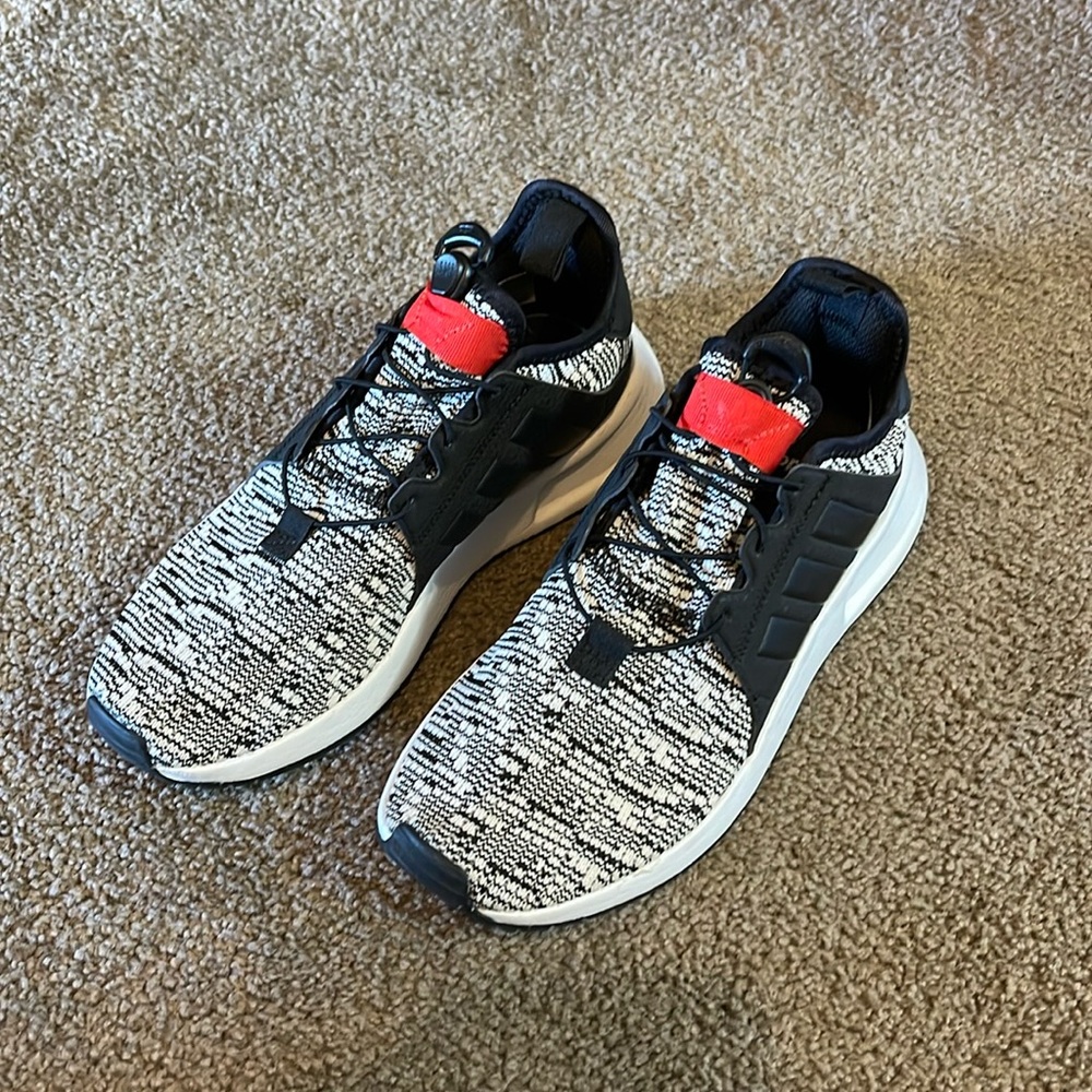 Adidas sneakers size 3 1/2 kids- barely worn